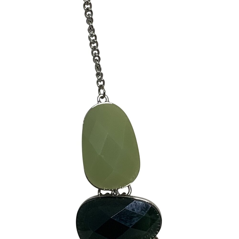 Women’s Silver Tone Fashion Statement Necklace 2 Shades of Green (1946) - Picture 2 of 7